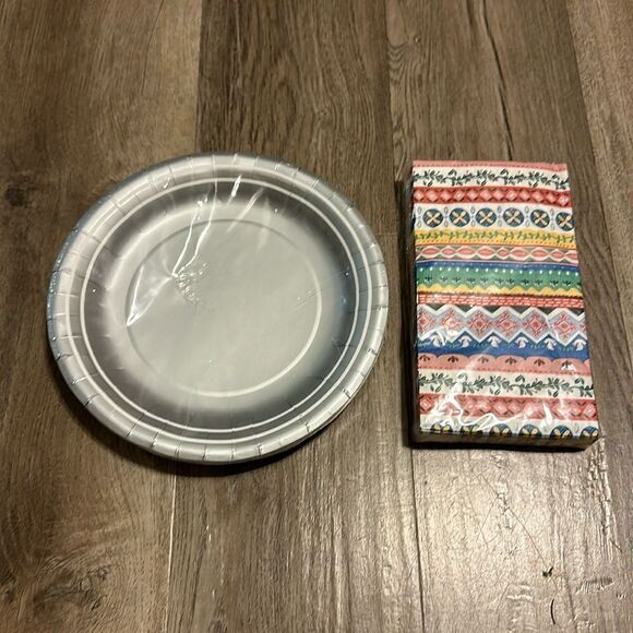 ❤️5/$25 +Bundle Sale | Bundle 5 items $7-$9 & Save! Otherwise priced as marked! - Picture 1 of 6